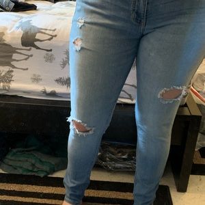 Hollister jeans